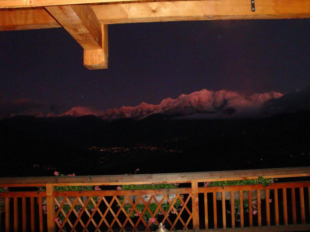 La Joubarbe Au Balcon Du Mont-Blanc Villa Sallanches Exterior photo